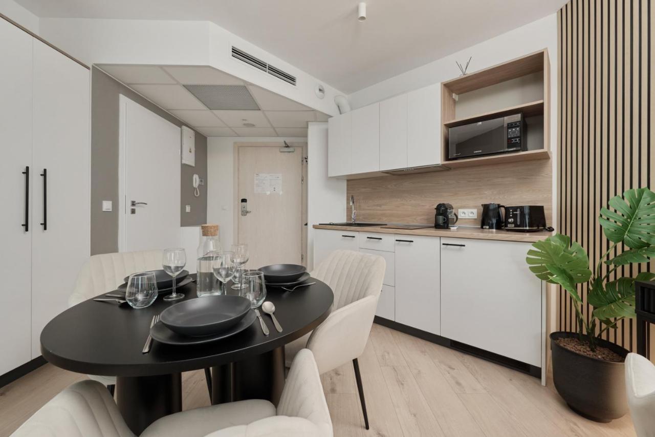 Wroclavia Apartments Dyrekcyjna By Noclegi Renters Wroclaw Exterior photo
